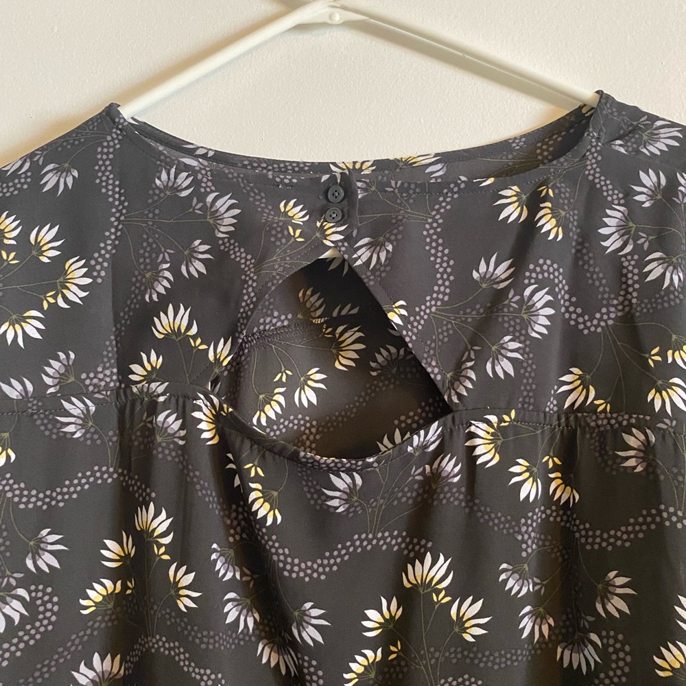 Loft blouse. - Picture 4 of 4